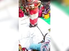 Tamil Aunty dirty Dance In marriage ceremony